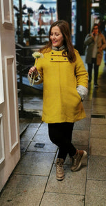 Abrigo amarillo Akinolaude - Cloe Boutique